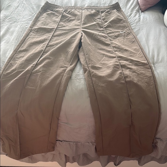 Nike Brown Elastic Waist Pants - Picture 1 of 7